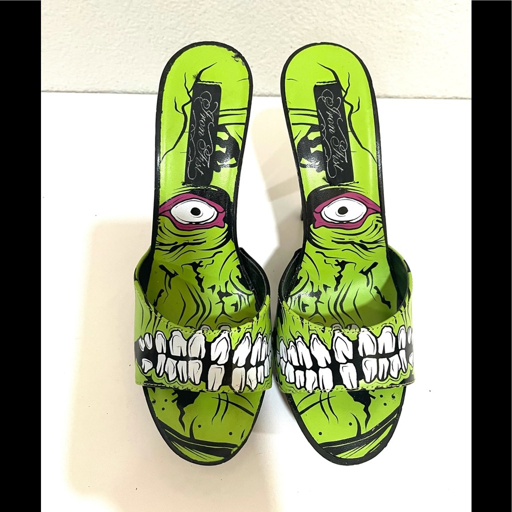 Iron Fist Green and Black Zombie Heels - Picture 4 of 13